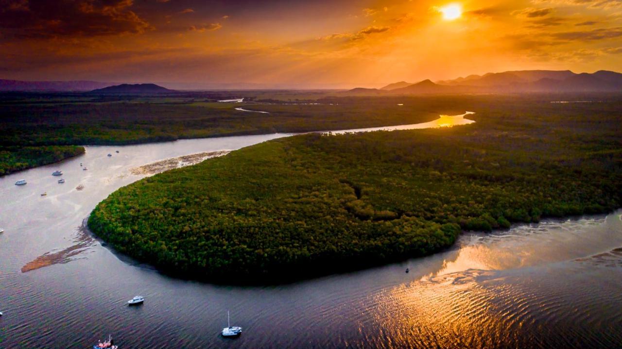 Lucinda Fishing Lodge Buitenkant foto
