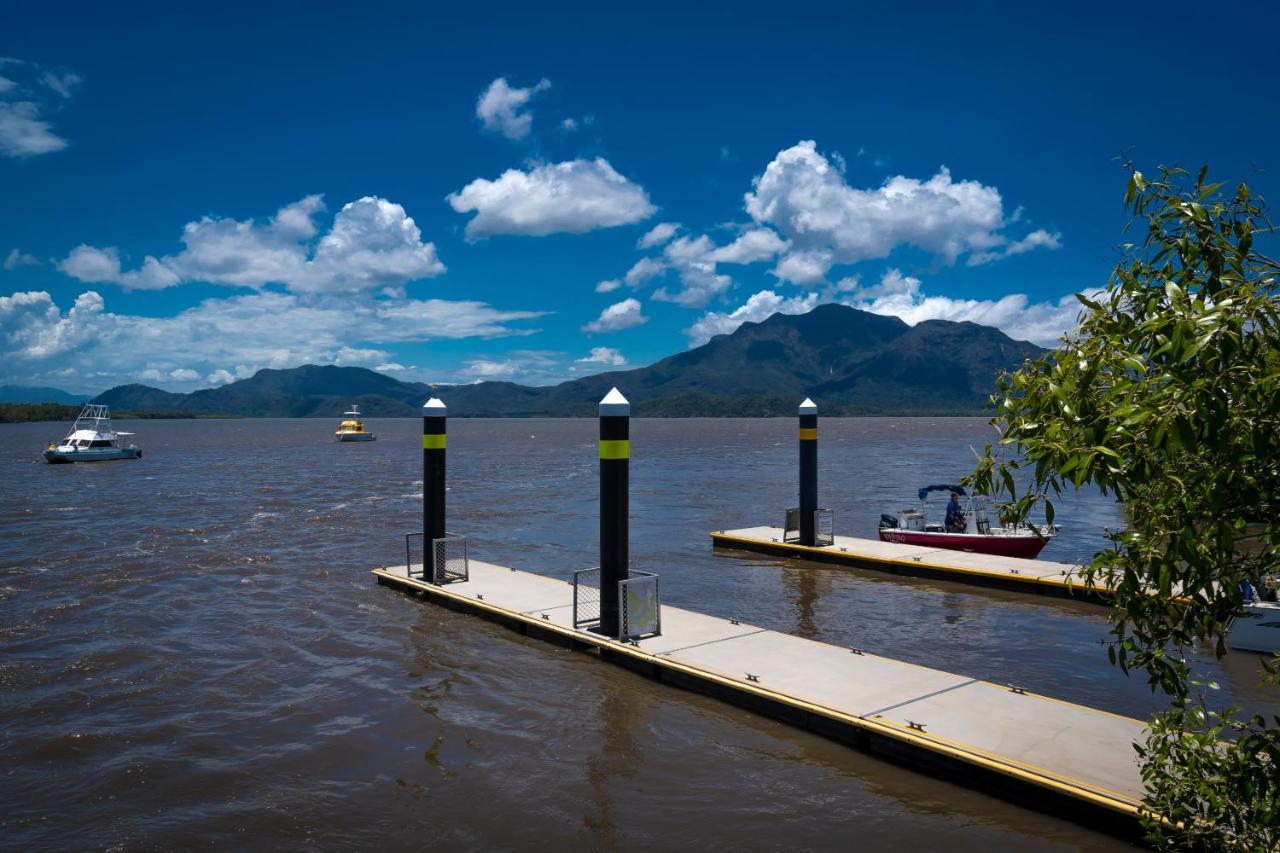 Lucinda Fishing Lodge Buitenkant foto